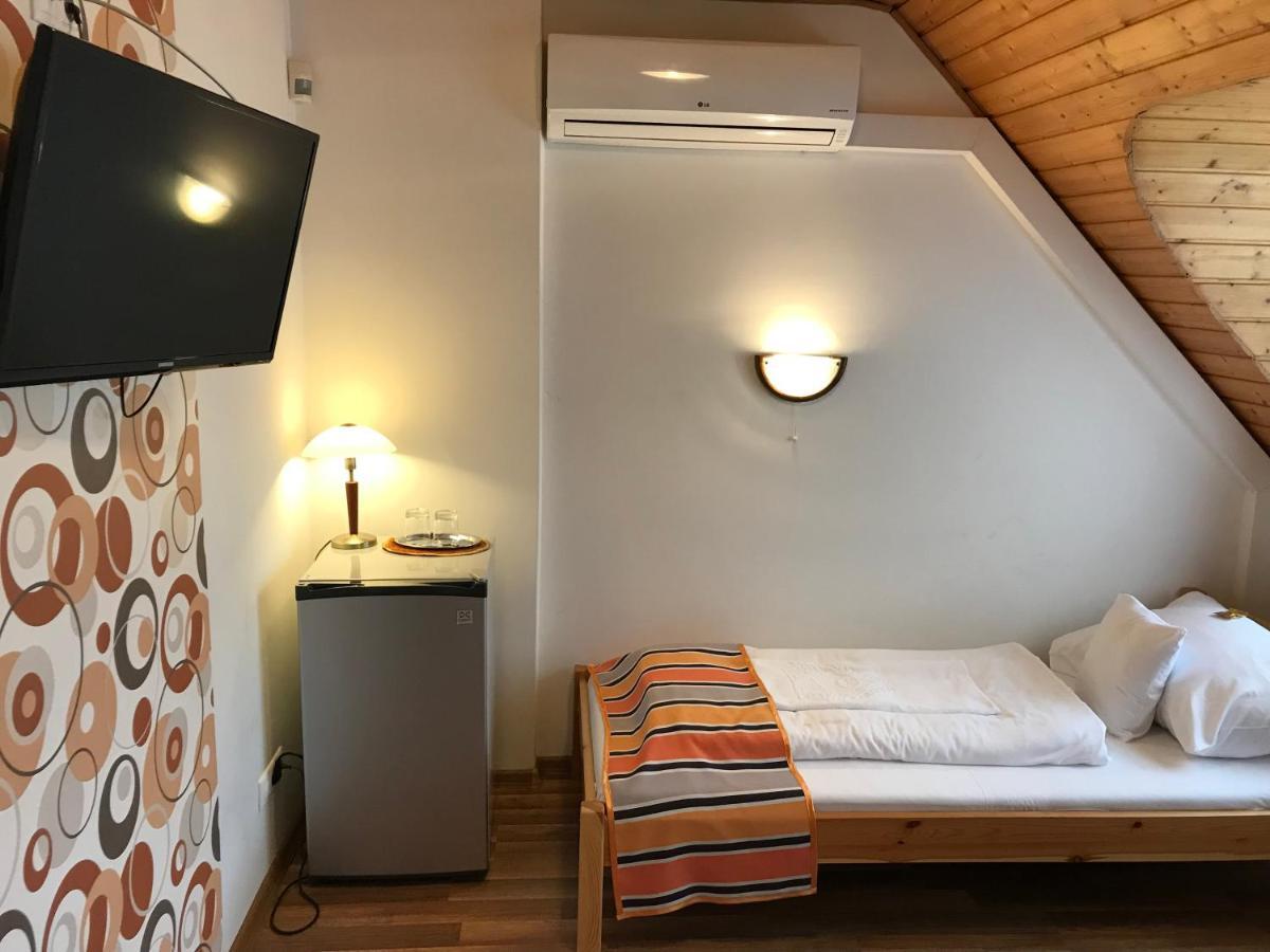 Zoeldteto Panzio Bed & Breakfast Balatonfüred Dış mekan fotoğraf